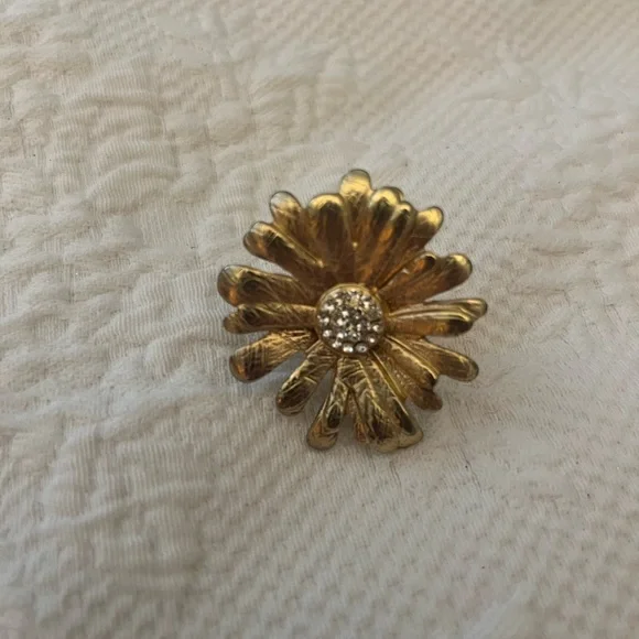 Fun flower ring - Picture 6 of 12